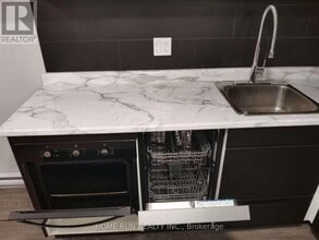 904 Shimmerton Cir in Ottawa, ON - Building Photo - Building Photo