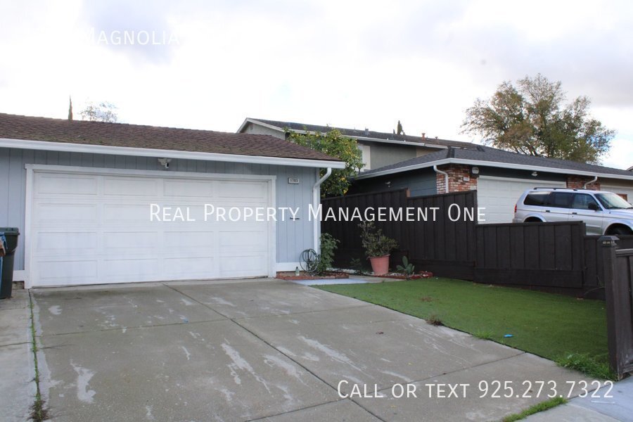 1703 Magnolia Way in Antioch, CA - Building Photo