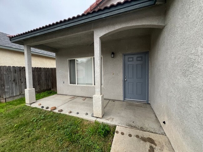 1920 Fern Dr in Corcoran, CA - Building Photo - Building Photo