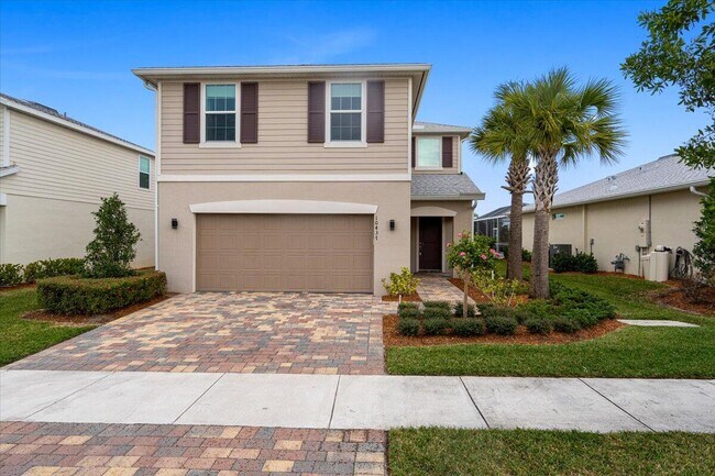 10437 SW Captiva Dr in Port St. Lucie, FL - Building Photo - Building Photo