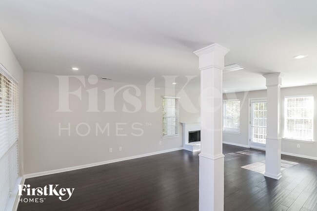 5829 Millers Pond Ln in Powder Springs, GA - Building Photo - Building Photo