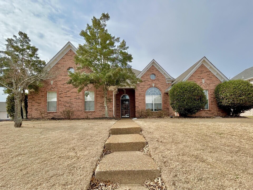 5069 Millus Cove in Arlington, TN - Building Photo