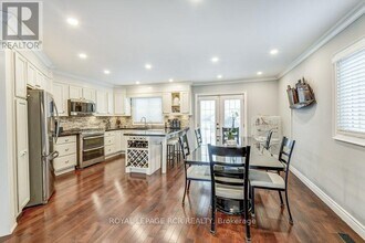 199 King St in East Gwillimbury, ON - Building Photo - Building Photo