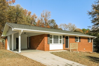 4516 Dodson Dr in Douglasville, GA - Building Photo - Building Photo