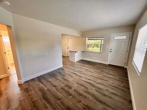 2414 Formosa Ave in Orlando, FL - Building Photo - Building Photo