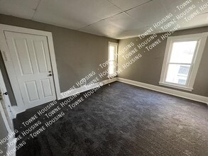 321 Washburn St in Lockport, NY - Building Photo - Building Photo