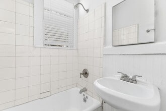 Stratford in Birmingham, AL - Building Photo - Interior Photo