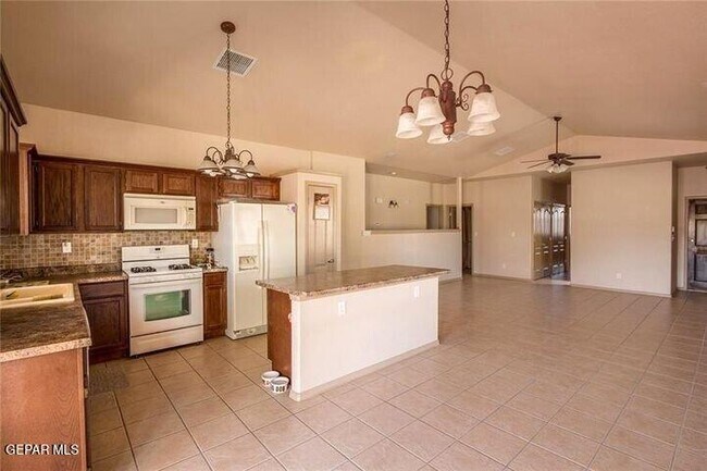 14133 Jason Crandall Dr in El Paso, TX - Building Photo - Building Photo