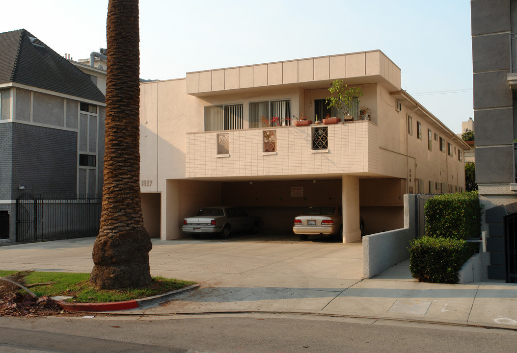 1927 Malcolm Ave in Los Angeles, CA - Building Photo