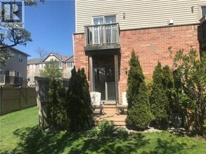 15 Chapman Ln in Hamilton, ON - Building Photo - Building Photo