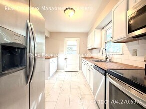 1843 Camp Greene St in Charlotte, NC - Building Photo - Building Photo