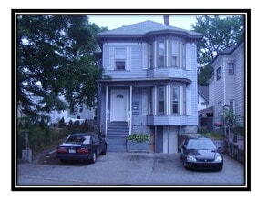 242 Branch St, Unit Apt A in Lowell, MA - Building Photo - Building Photo
