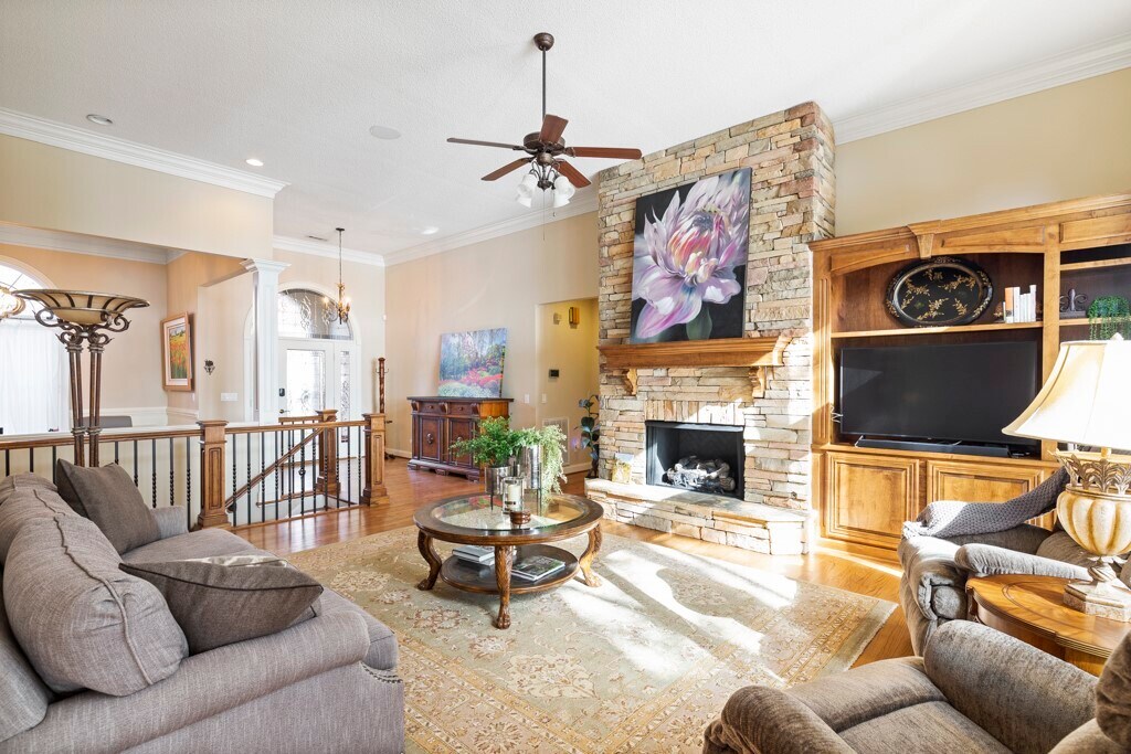 103 Big Oak Dr in Seneca, SC - Building Photo