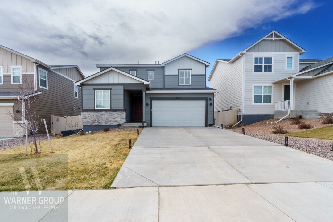 7985 Buffalo Horn Dr in Colorado Springs, CO - Foto de edificio