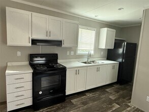 2430 County Rd 318 in Cleveland, TX - Building Photo - Building Photo