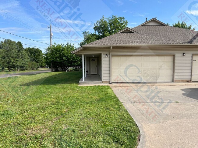 20635 Penney Ln in Harrah, OK - Building Photo - Building Photo