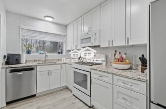 10613 Montrose Ave in Bethesda, MD - Building Photo - Building Photo