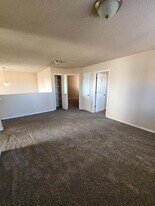 1735 Avenida Real in Albuquerque, NM - Building Photo