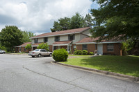 239 Highway 9 N in Dawsonville, GA - Foto de edificio - Building Photo