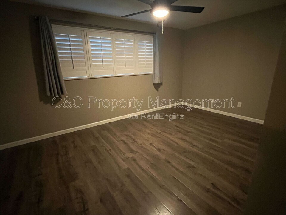 212 Derecho Way in Tracy, CA - Building Photo