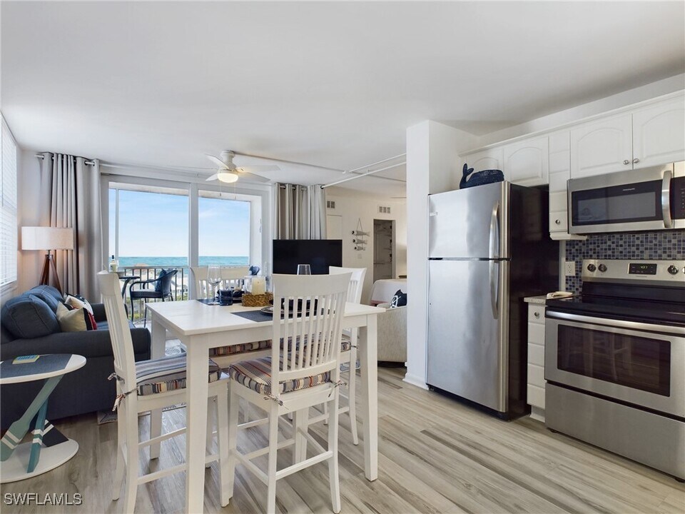 5800 Bonita Beach Rd SW in Bonita Springs, FL - Building Photo