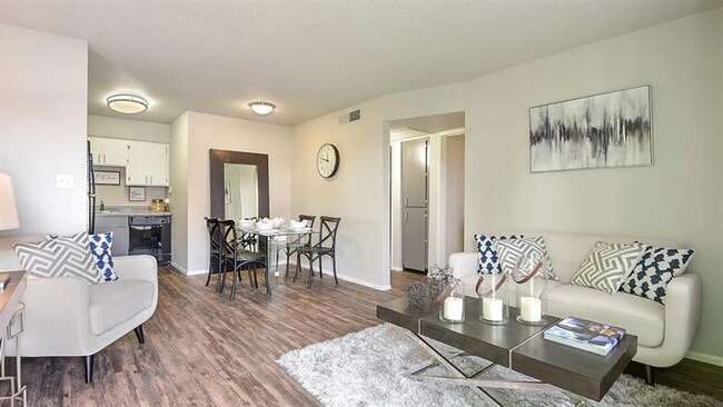 Mesa Station Apartments in Mesa, AZ - Foto de edificio - Building Photo