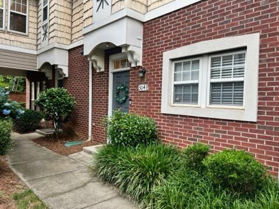 3043 Uxbridge Woods Ct in Charlotte, NC - Building Photo