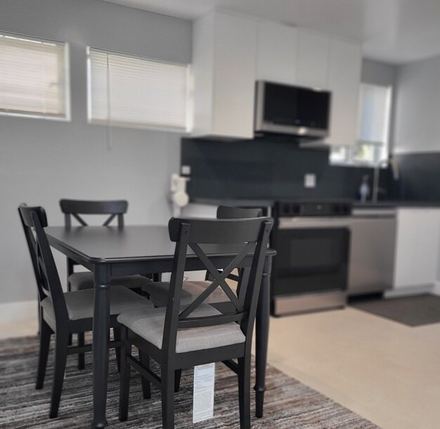2504 23rd St, Unit #A UNFURNISHED in Santa Monica, CA - Building Photo