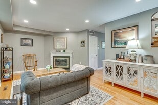 912 Green St in Alexandria, VA - Building Photo