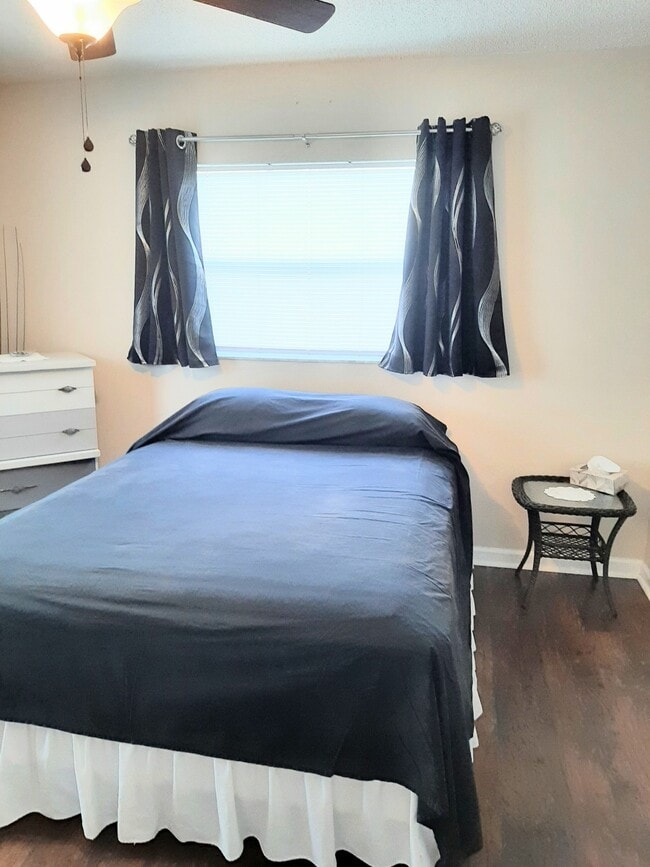 1426 SE 12th Terrace in Cape Coral, FL - Building Photo - Building Photo