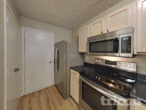 6750 Pembridge Way in Indianapolis, IN - Building Photo - Building Photo