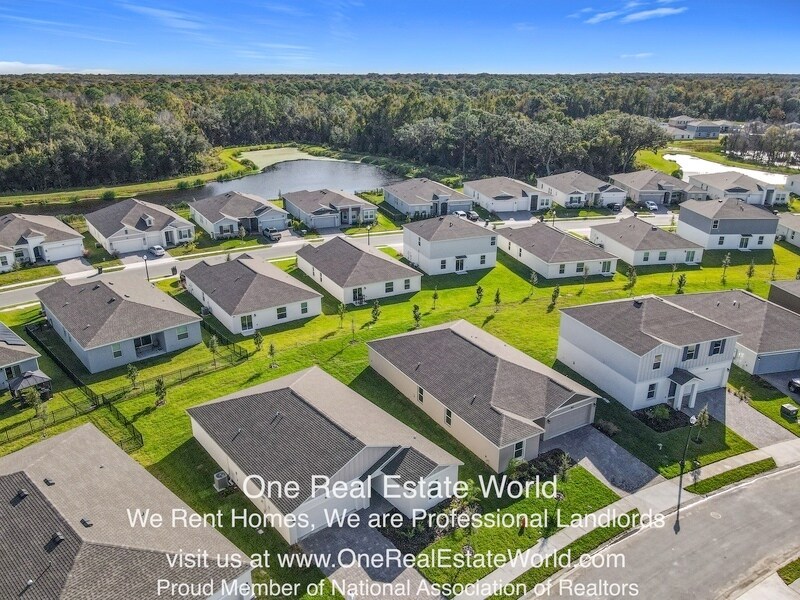 5151 Bridgehaven Rd in Davenport, FL - Building Photo