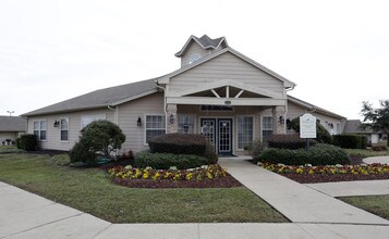 Meadowview Townhomes in Terrell, TX - Building Photo - Building Photo