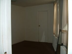 2582 Richmond Terrace, Unit 2-Front in Staten Island, NY - Building Photo - Building Photo