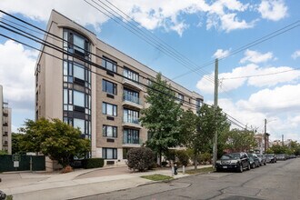 3540 30th St in Long Island City, NY - Building Photo - Building Photo