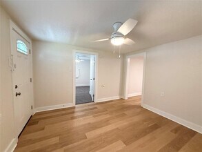 14070 S Hwy 288b in Angleton, TX - Building Photo - Building Photo