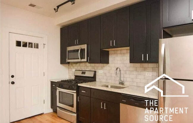 2203 W Eastwood Ave in Chicago, IL - Building Photo - Building Photo