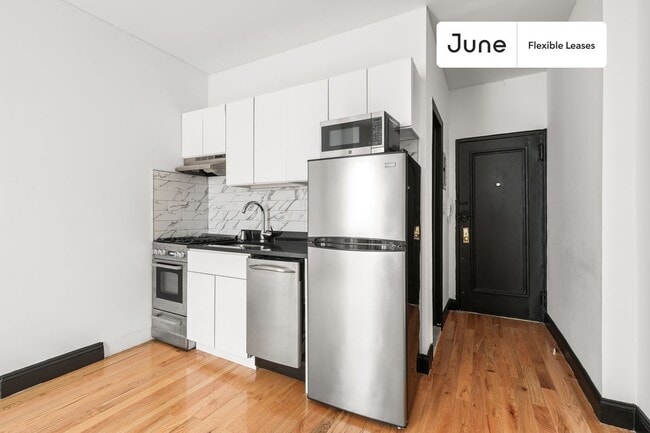 20 Avenue A Ave in New York, NY - Building Photo - Building Photo