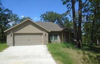 property at 3 Plymouth Ln