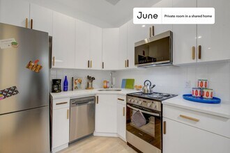 Room in Shared 3.0 bed/3 bath home in Brooklyn, NY - Building Photo - Building Photo