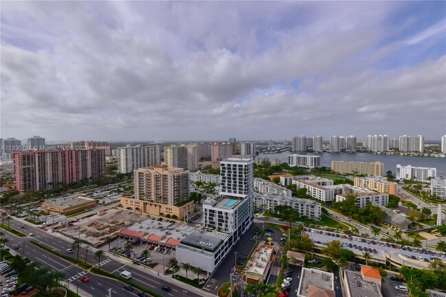 17875 Collins Ave, Unit 17875 in Sunny Isles Beach, FL - Building Photo - Building Photo