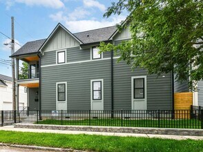 717 E 27th St, Unit 1006 in Indianapolis, IN - Building Photo - Building Photo