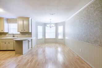 8210 Chicago Ave in Lubbock, TX - Building Photo - Building Photo