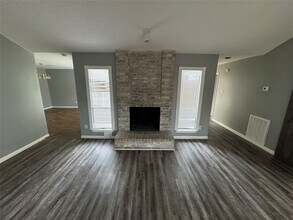 2923 Ashford Trail in Houston, TX - Foto de edificio - Building Photo
