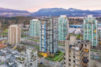 The Park in Vancouver, BC - Building Photo - Building Photo