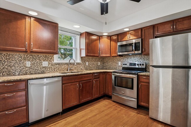 206 Decalb Ave in Wilmington, DE - Building Photo - Building Photo