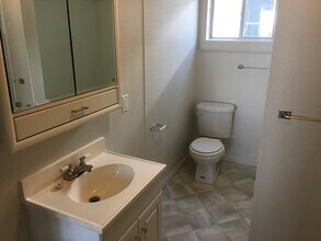 2119 5th Ave NE in Austin, MN - Building Photo - Building Photo