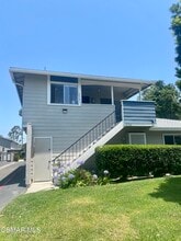 2703 W Meadowwood in Santa Ana, CA - Building Photo - Building Photo