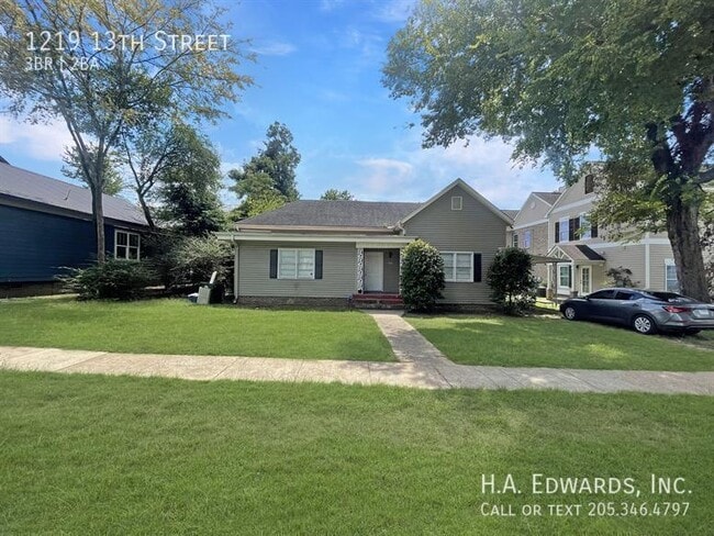 property at 1219 13th St