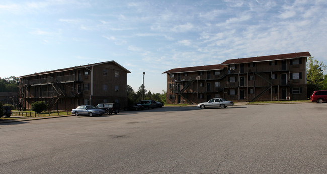 Colony Manor Apartments in Durham, NC - Building Photo - Building Photo